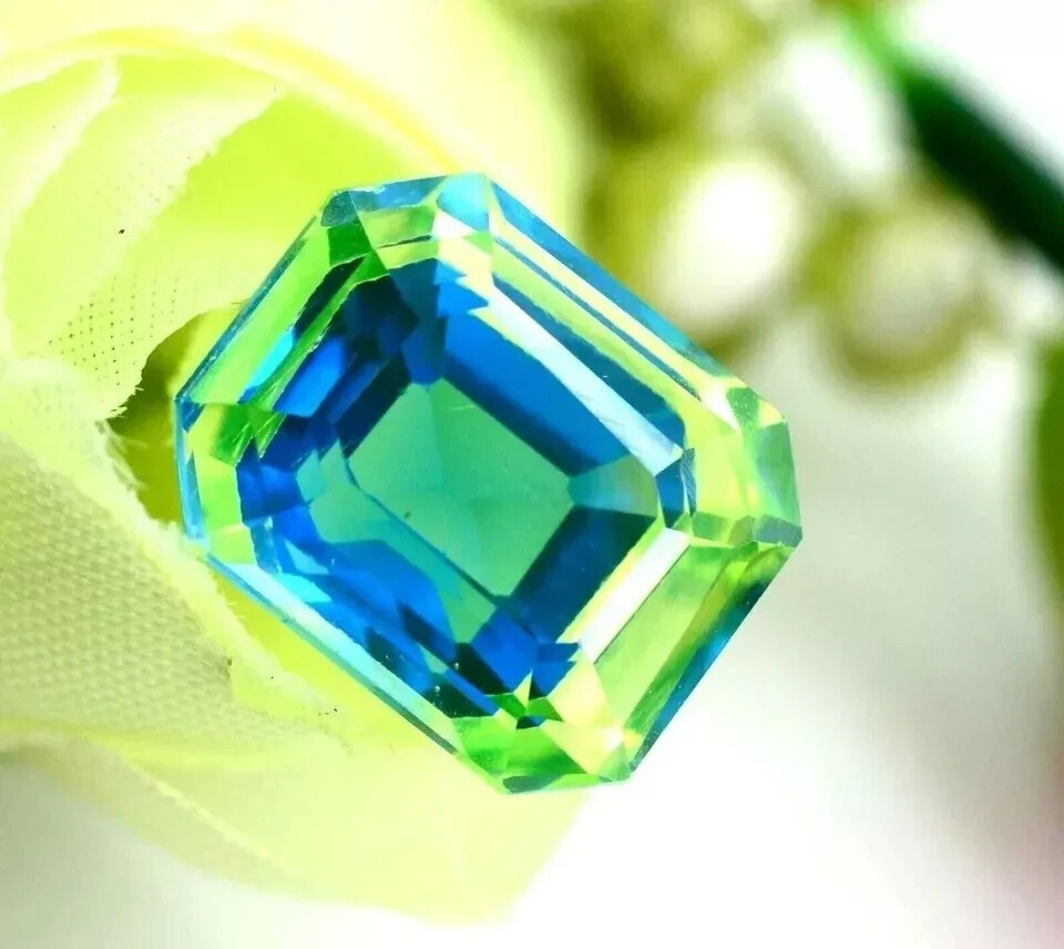 13 CT+ Natural Bi-Color Pitambari Sapphire Emerald Loose Certified Gemstone