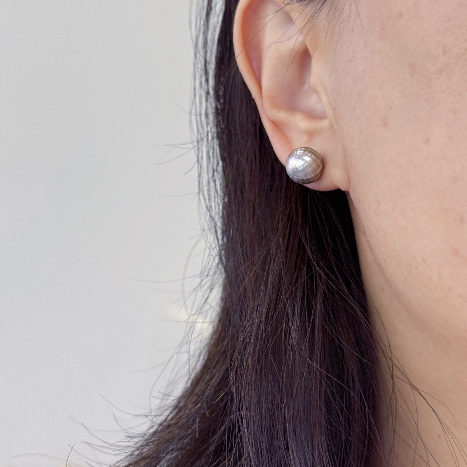 Faceted Big 10.1mm Round Gray Tahitian Pearl Stud Earrings 18k Solid White Gold