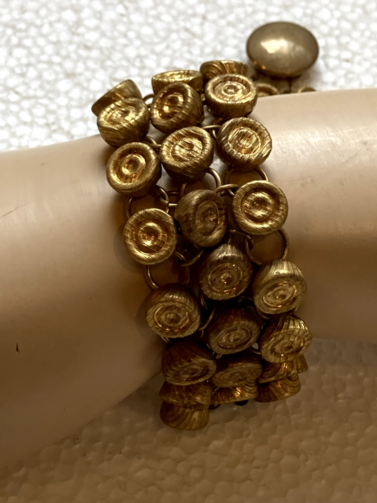Vintage Bracelet: gold toned metal chain mail type design
