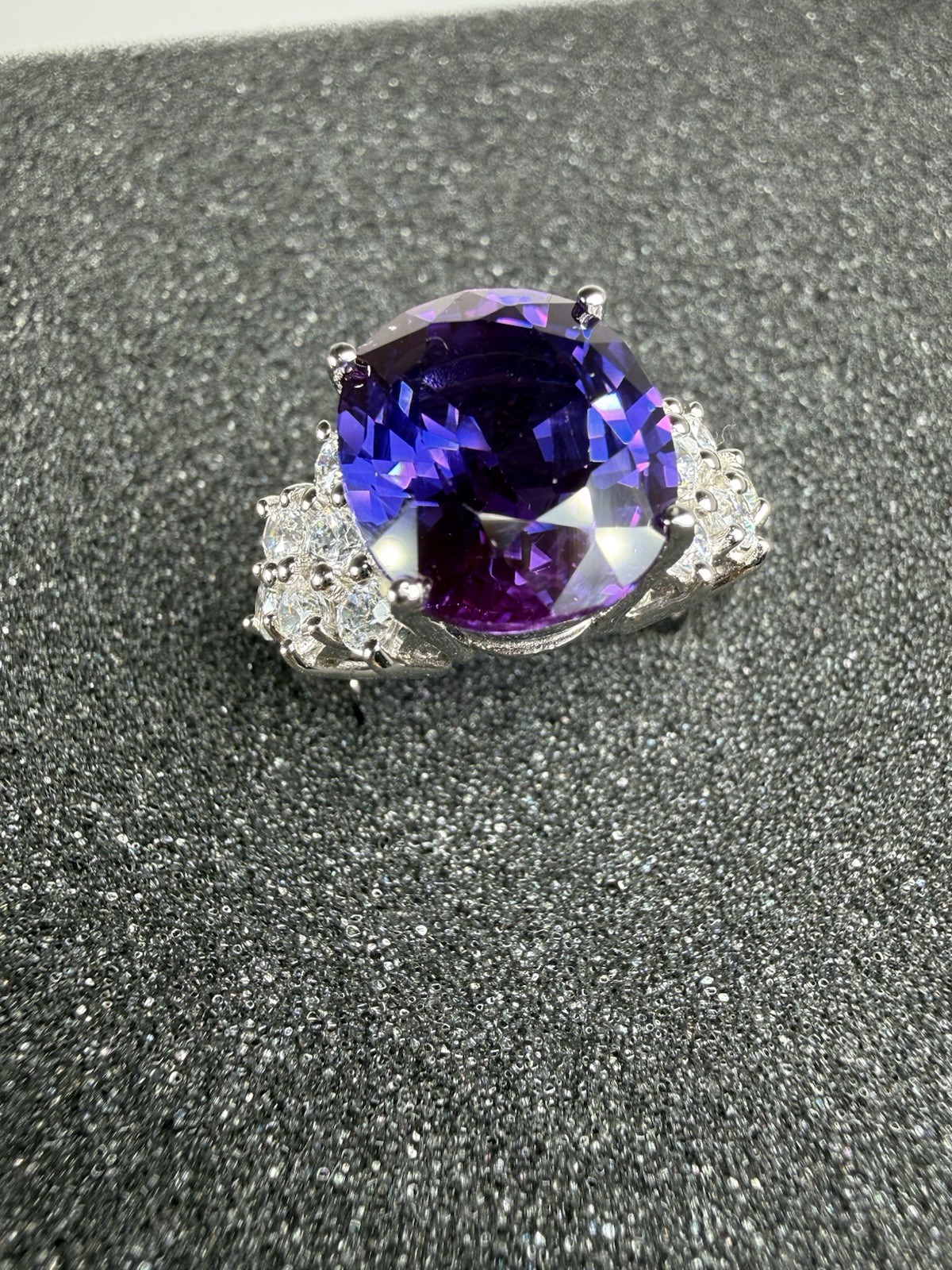 Sterling Silver Ring Size 7.75 Clear And Gorgeous Large Purple Faceted Stone