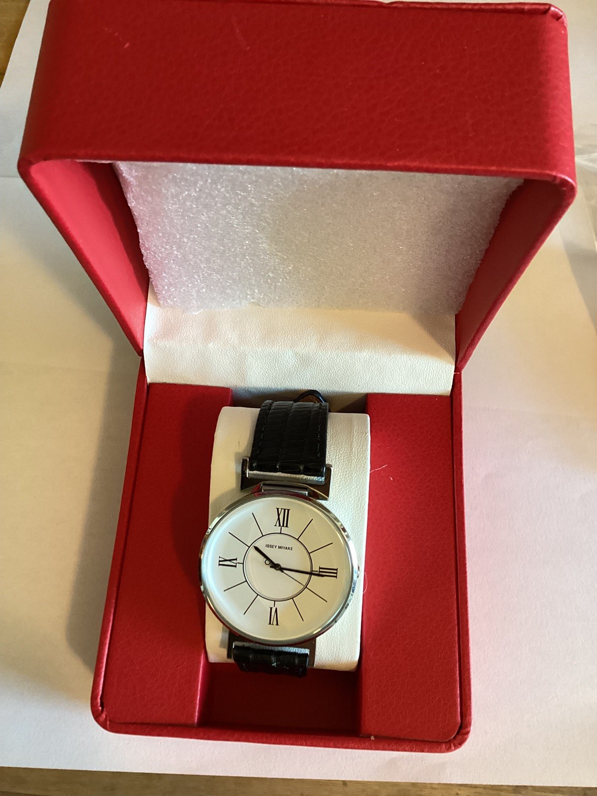 ISSEY MIYAKE U White Men’s Watch Wristwatch 41mm From Japan