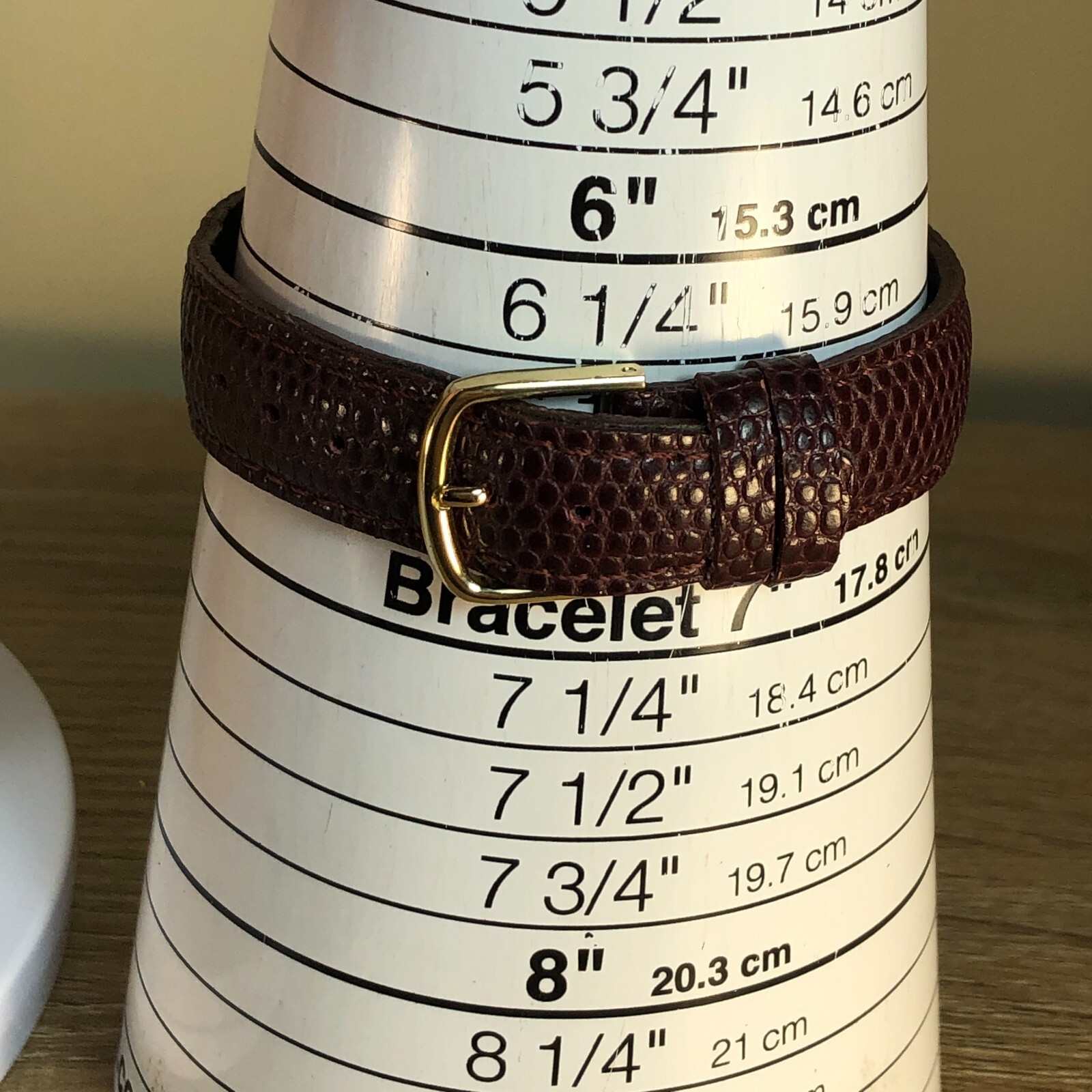Vintage Timex Indiglo Women Gold Tone Maroon Leather Strap Quartz Watch 6 3/4″