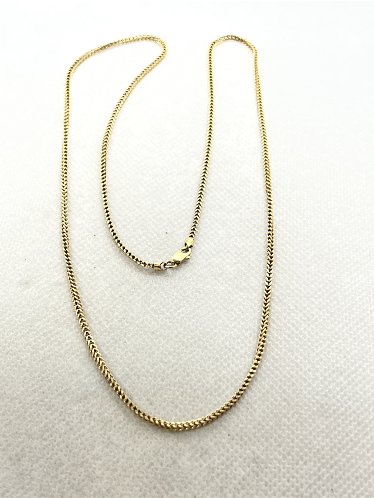 BEAUTIFUL 10K Yellow Gold WHEAT 1.7mm wide Chain Necklace 21.75” long 3.5gr.