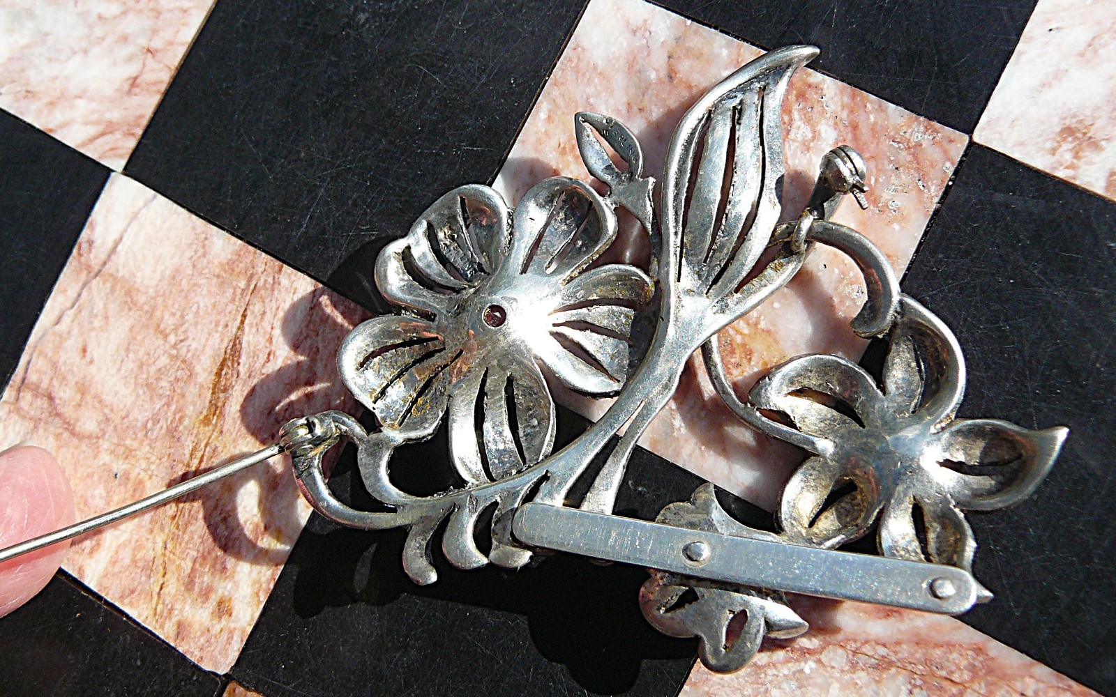 Antique sterling silver marcasite floral brooch garnet centre Art Nouveau 24g