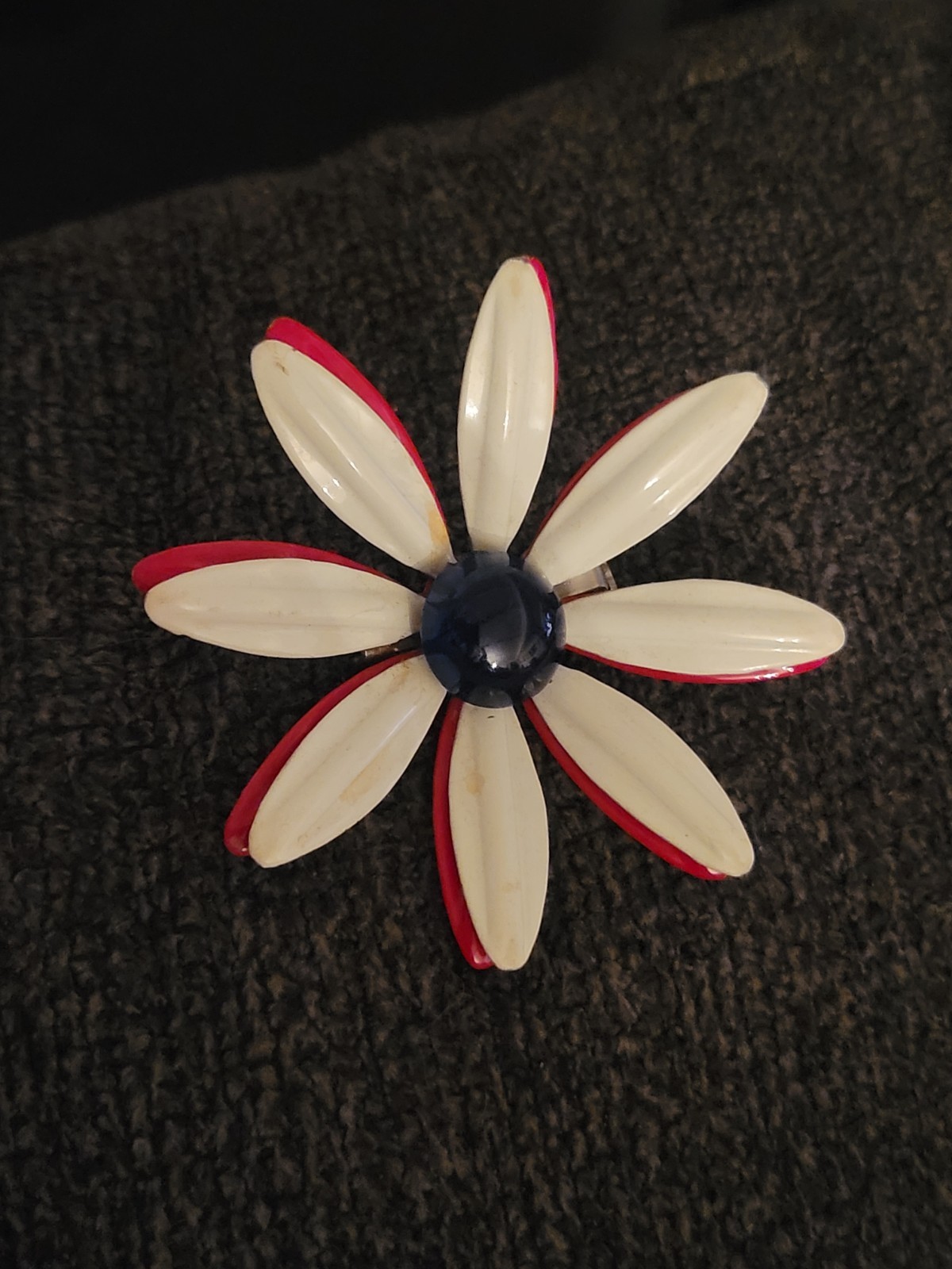 Vintage Stunning Enamel Flower Brooch 1950s To 1970s Good Condition CA E407-4