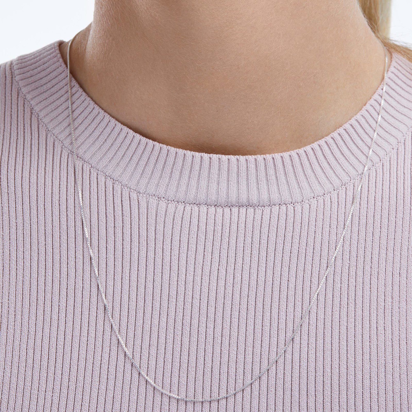 Thin 0.8mm Box Chain Necklace in Sterling Yellow Gold or Silver – Elegant Jewelr