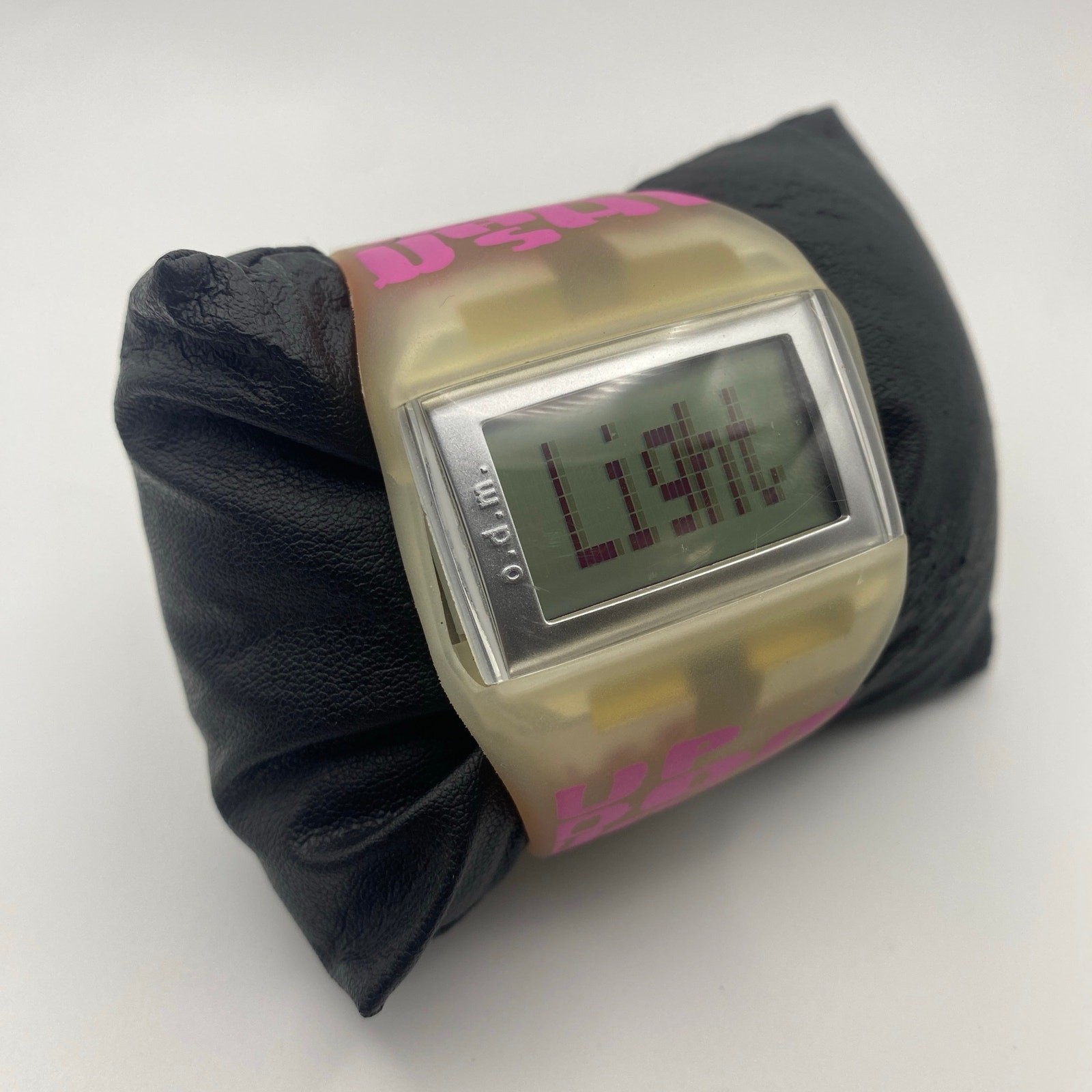 O.D.M. Clubbing Watch DD99A-49 – Fearless Queen Translucent Band