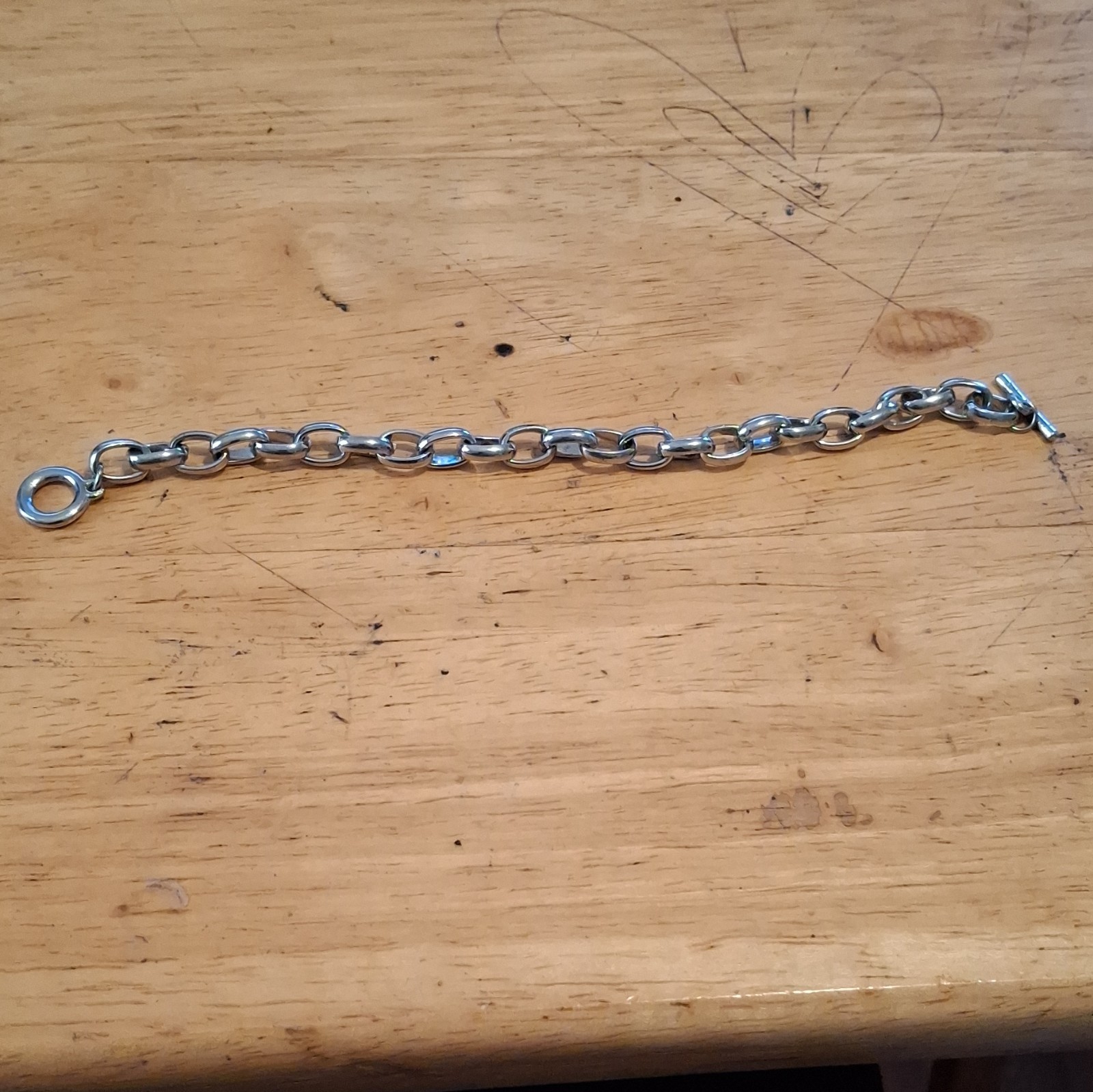 Silver Tone Oval Link Chain Bracelet Toggle Closure Metal No Stone