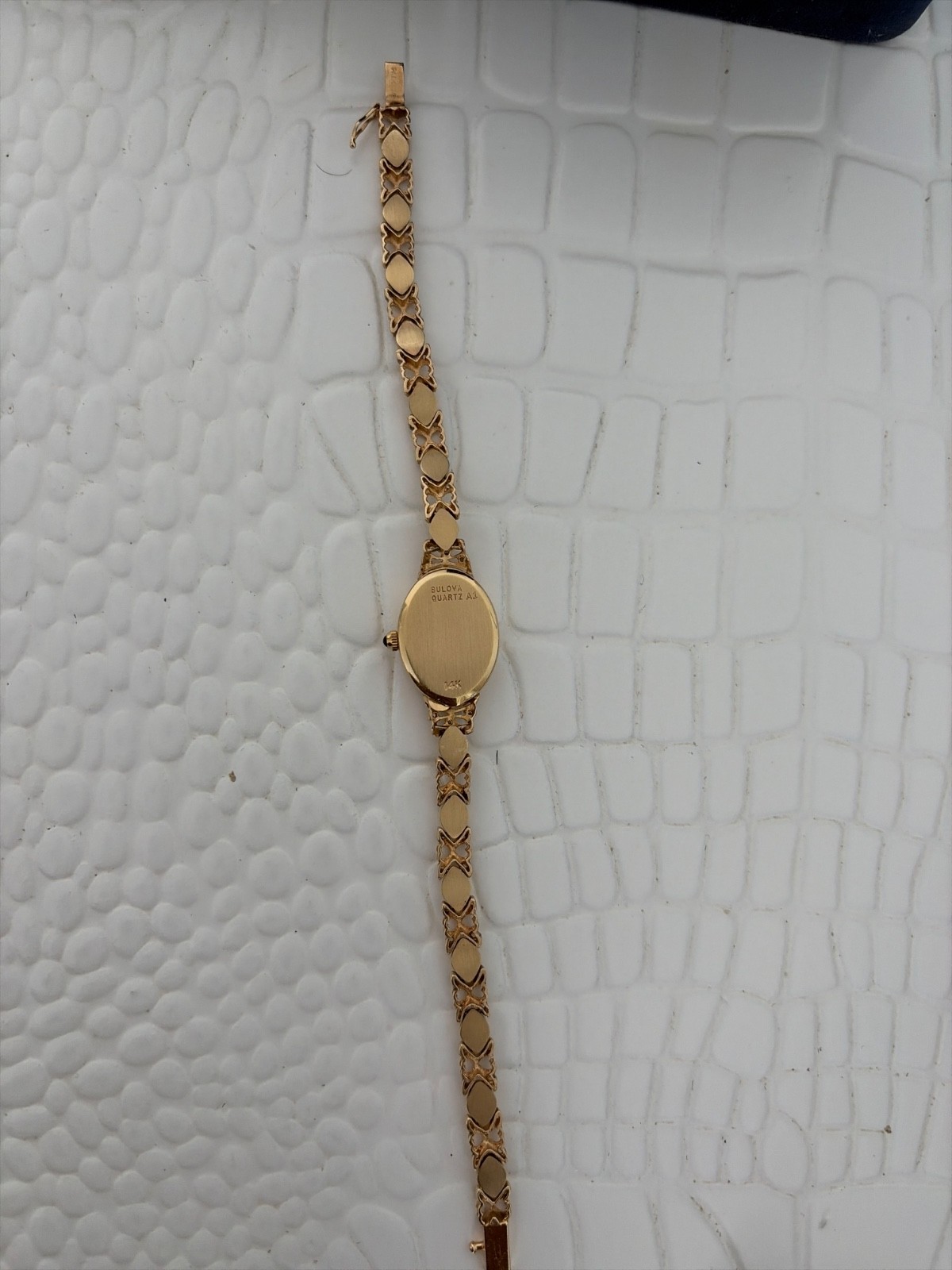 Vintage Bulova Ladies 14K Solid Gold Quartz Watch 2001 A1 14g 7 Diamond Dial Ori