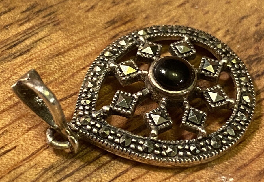 VTG .925 Marcasite Pendant 1.3” L Jet/Onyx Black Stone Thailand Sun Starburst