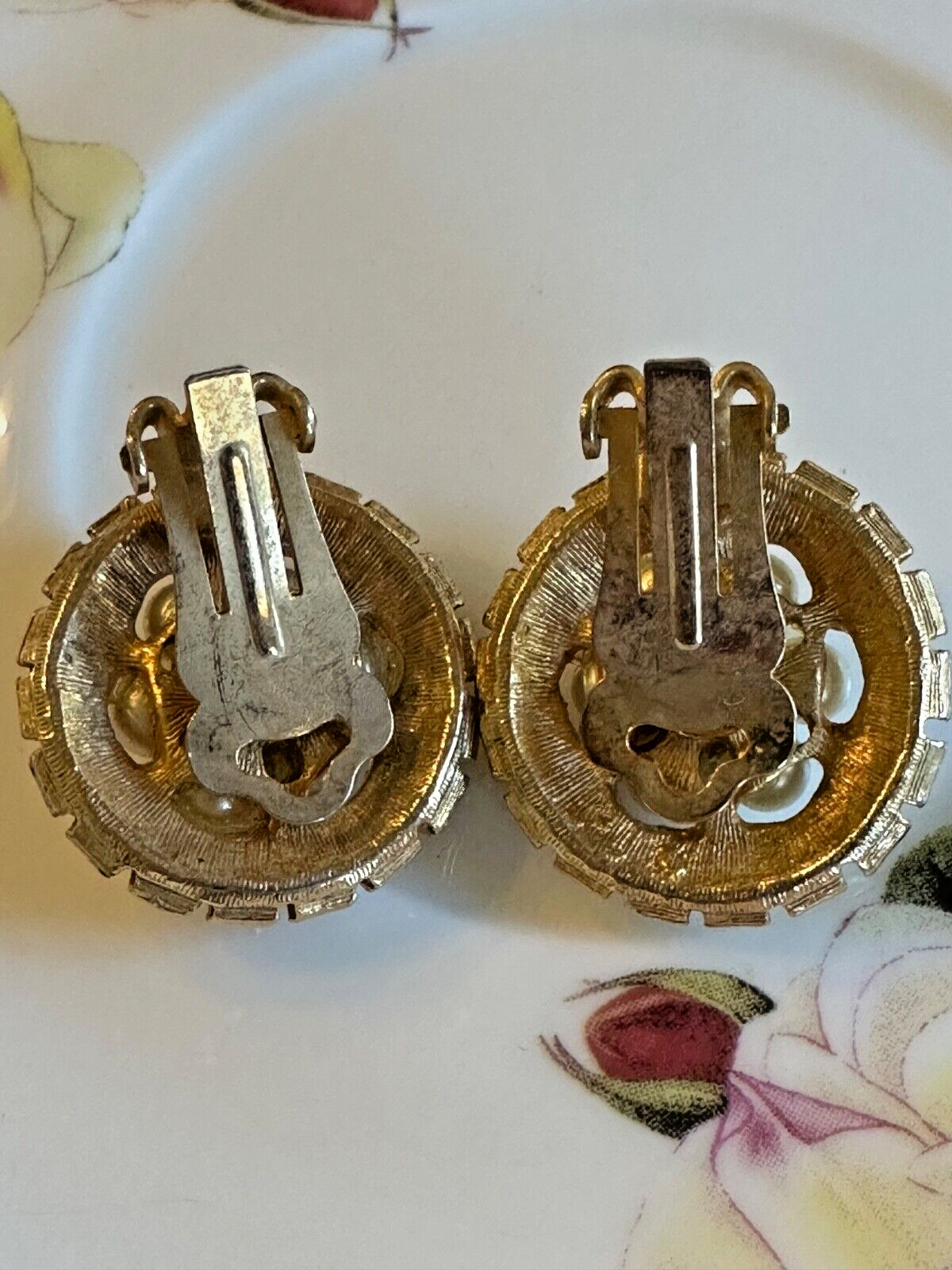 Vtg Kramer? Faux Pearl Gold Tone Clip On Earrings Cluster Stud Mid-20th Century