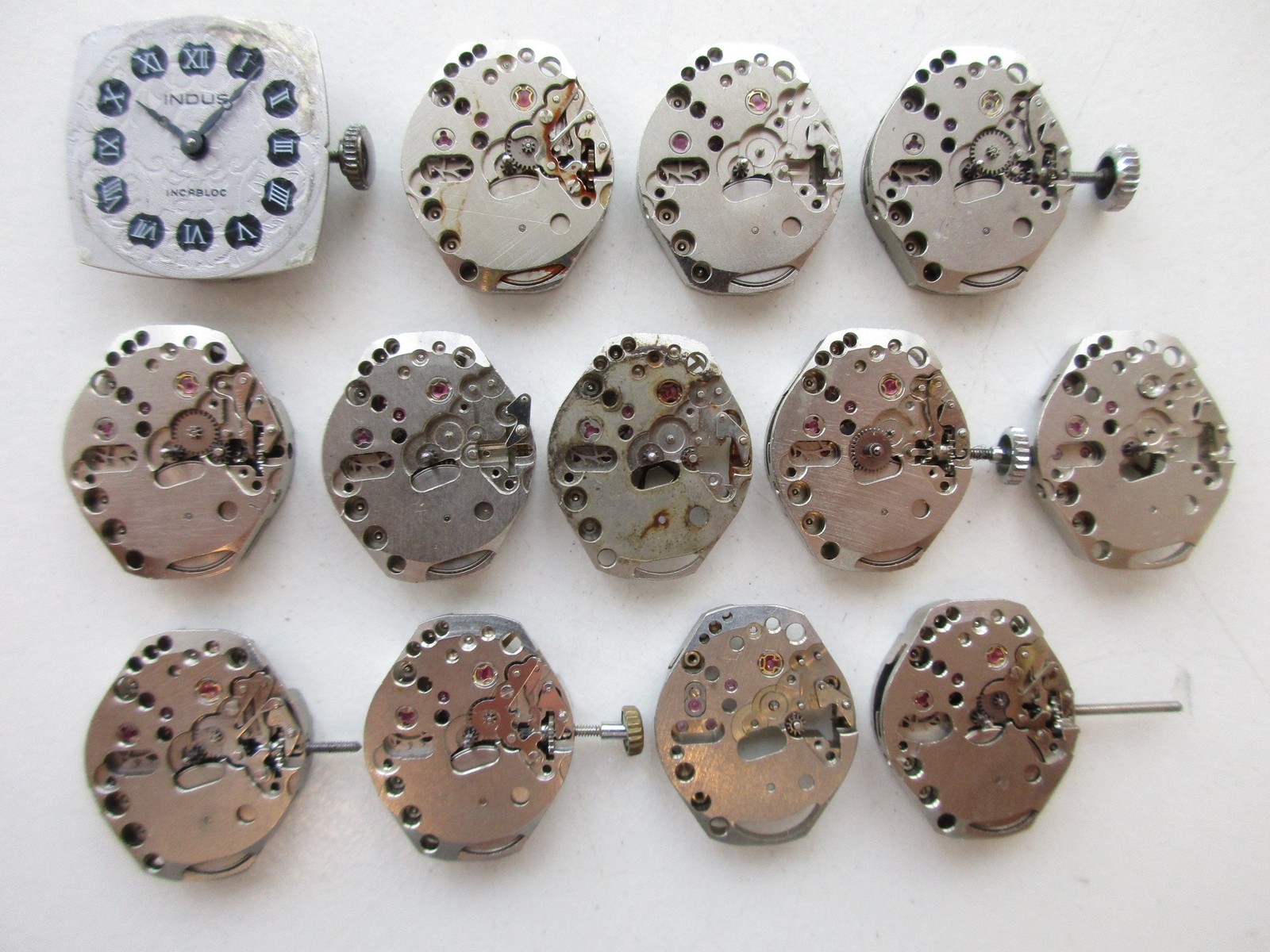 FHF cal. 69-21 Swiss vintage watch movements (12 pcs) – lot for use of parts