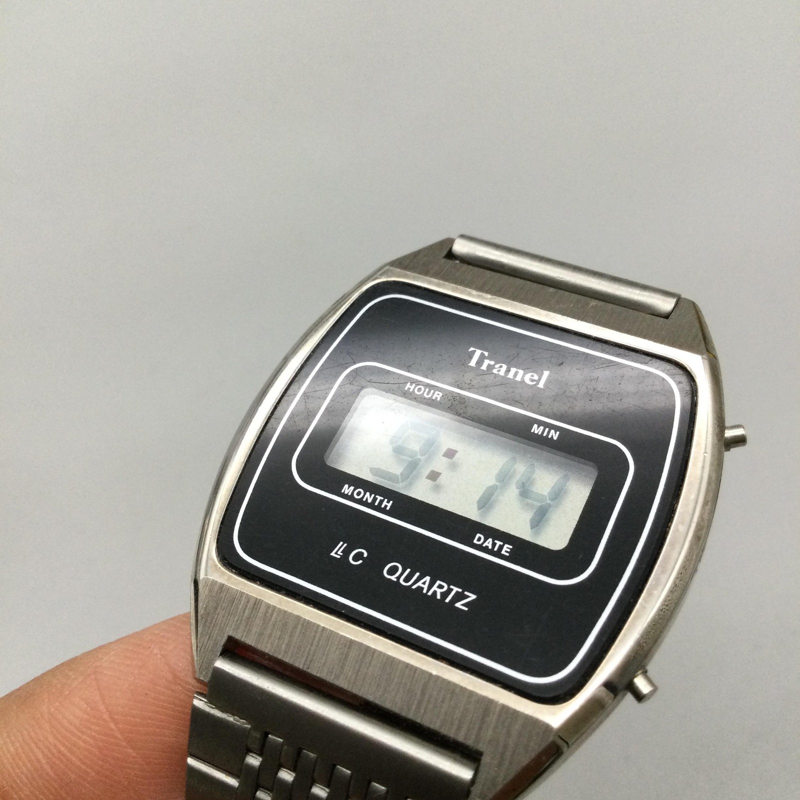 Vintage Tranel Mens Watch 33mm Digital LCD Black Dial Silver Tone New Battery