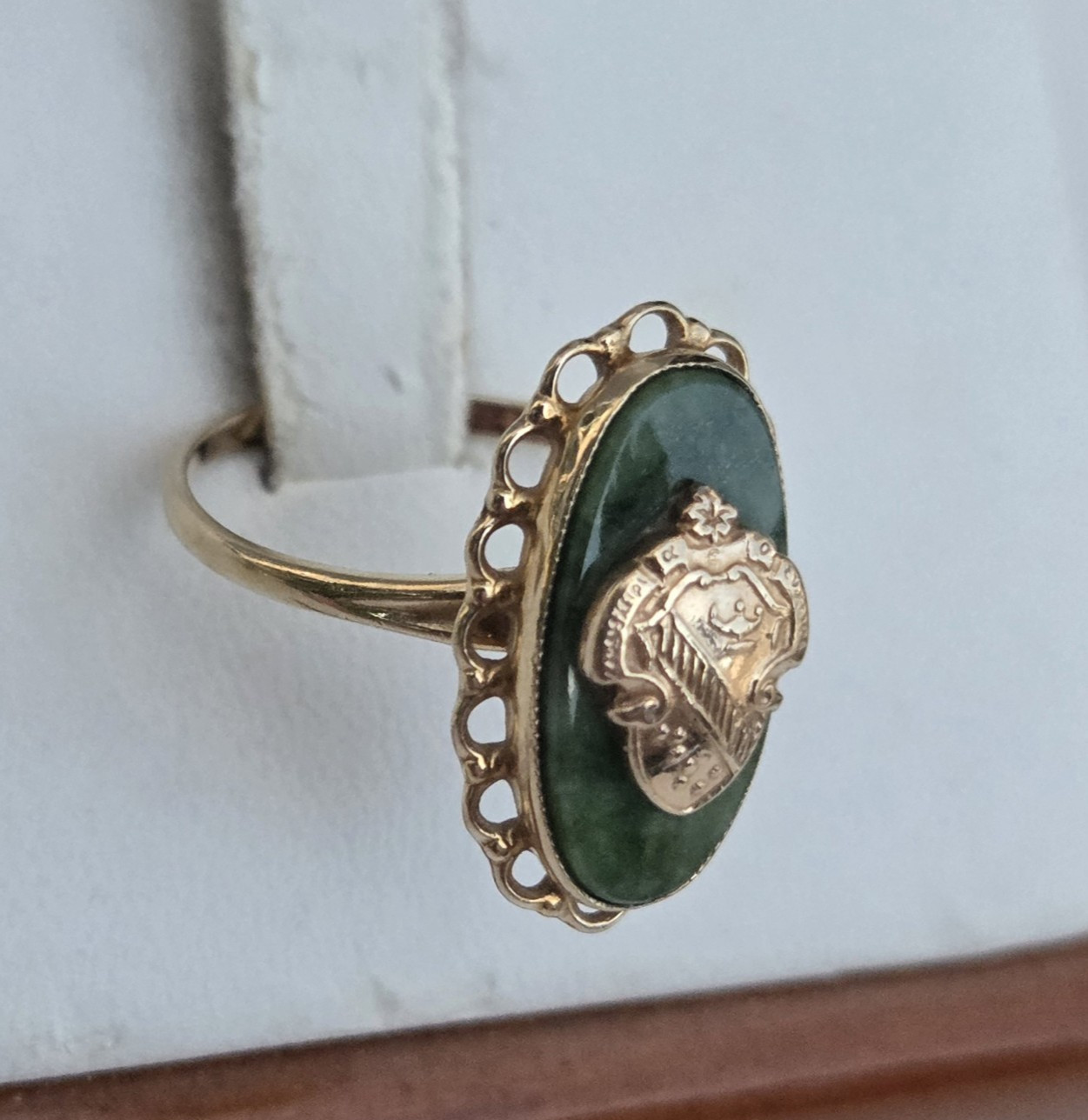 Vintage 10K Yellow Gold College or Sorority Ring 2.7 Grams Size 6