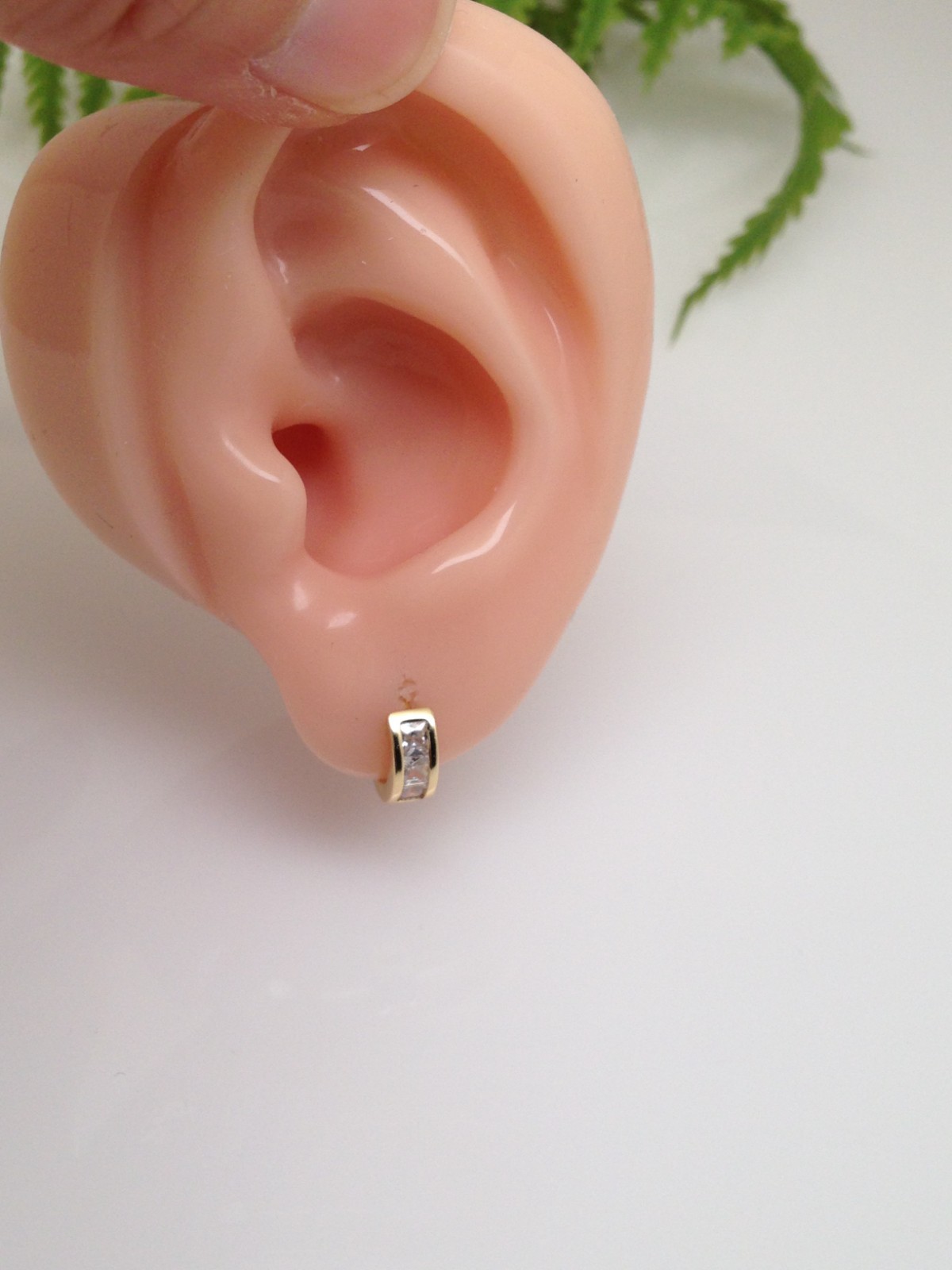 925 Sterling Silver Small Cz Huggie Hoop Earrings Princess Womens Mens 9.5×3.5mm