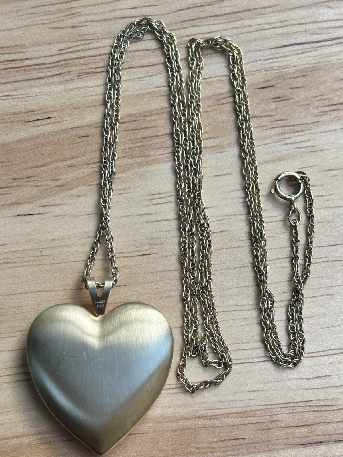 Vintage 14K Gold Filled Heart Locket Necklace 23” Floral Rose Photo Locket