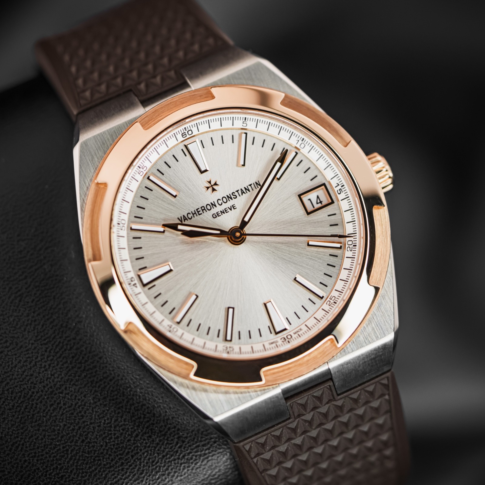 New Vacheron Constantin Overseas 41 Gold Silver Dial Complete 4500V/000M-B127
