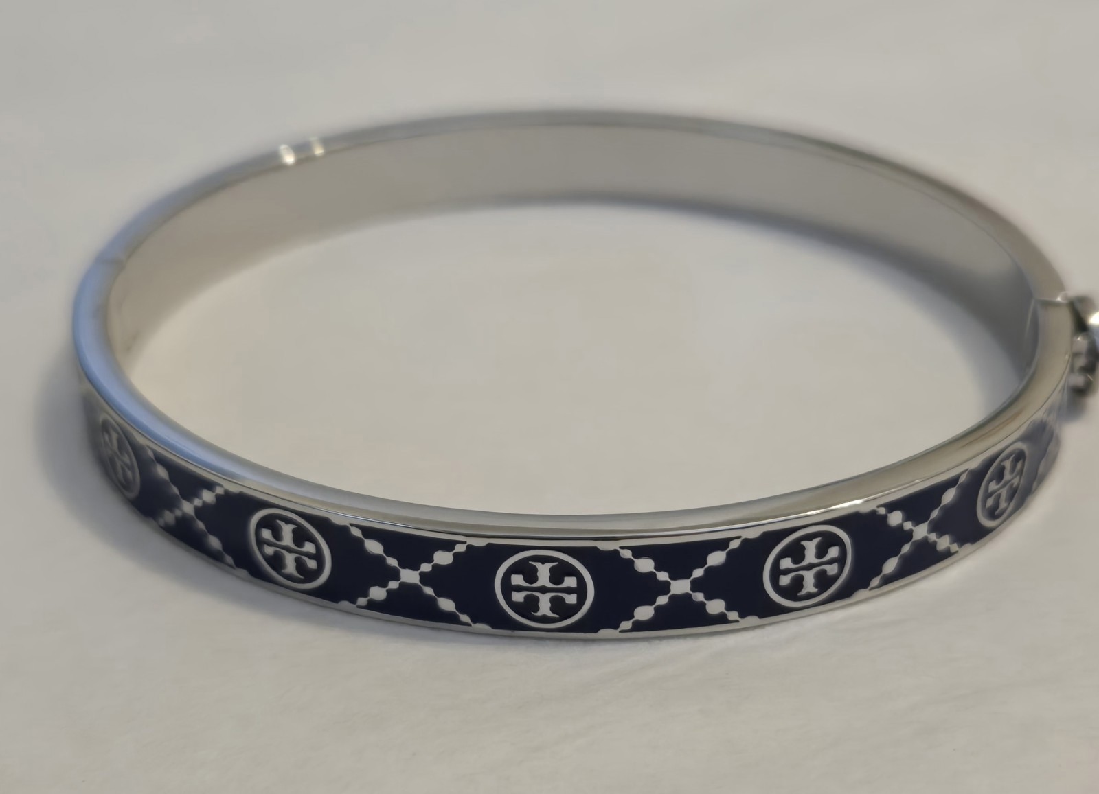 New Tory Burch Bracelet Icon T Monogram Logo Hinge Navy Blue Enamel Silver