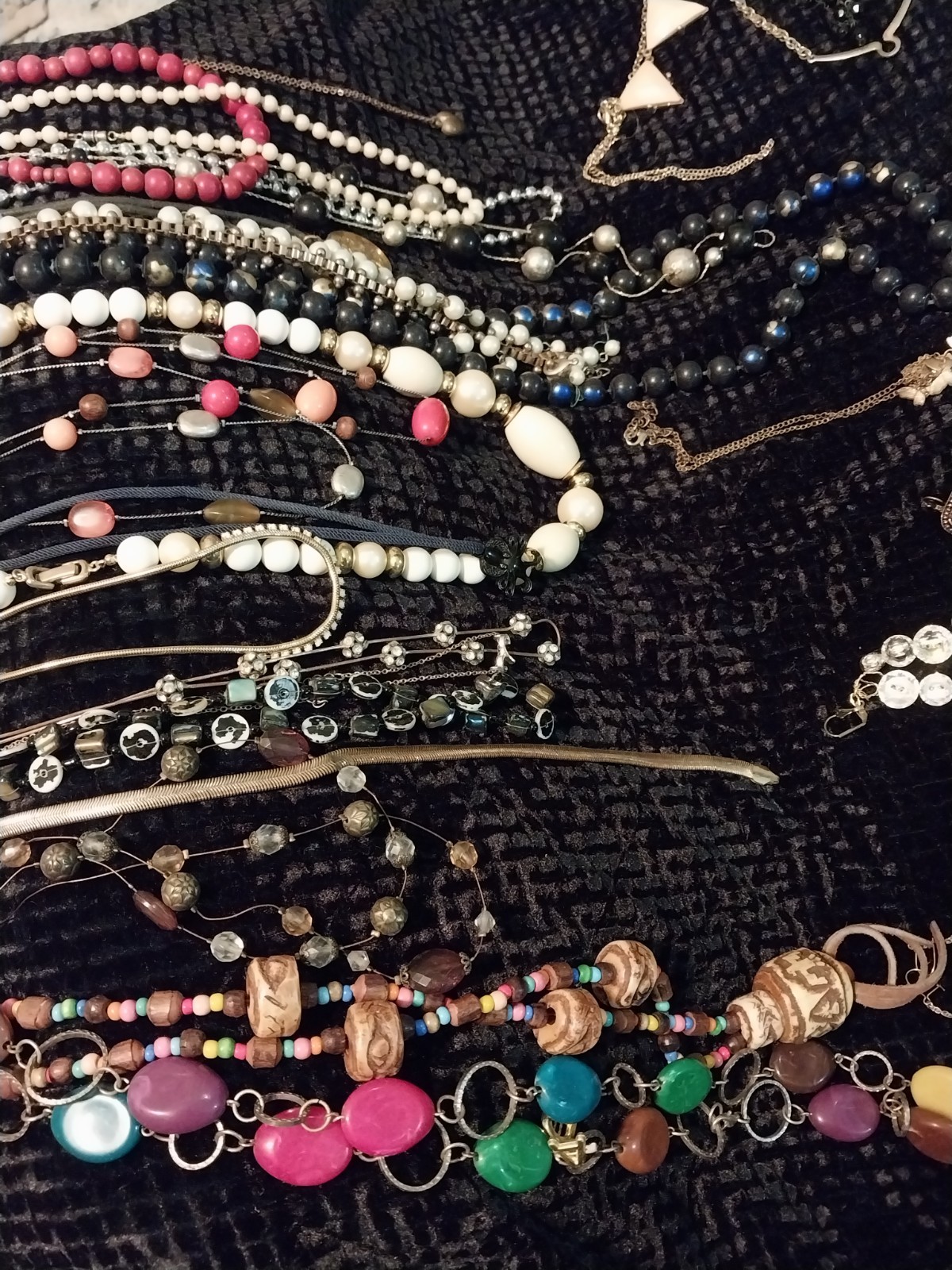 vtg EARRINGS LOT BUNDLE Jewelry Necklaces Broach Bracelet Estate OVER 185 PCS