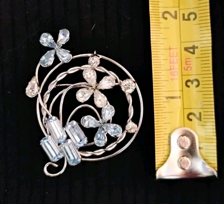 Vintage STAR ART Sterling Silver Twist Blue & White Crystal Flower Pin Pendant