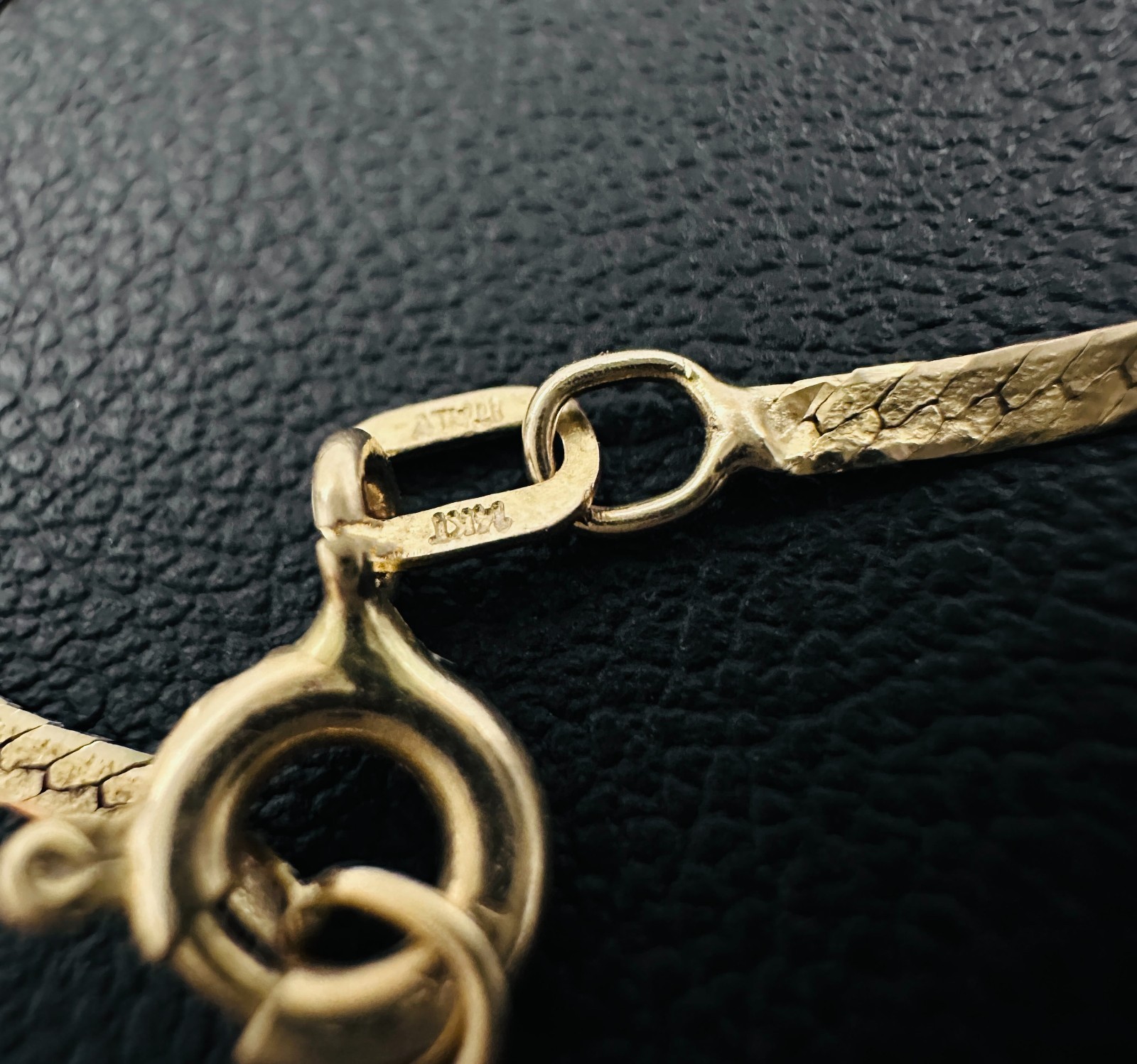 Solid 14K Yellow Gold Thin Herringbone Link Chain Bracelet, 1.3mm, 7 1/8″, .8g