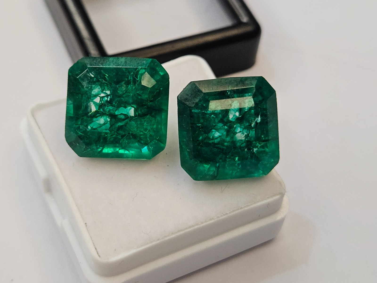 A++20–22 Ct Colombian Emerald Square Certified Natural Green Pair Gemstone