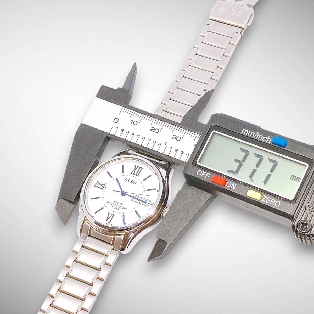 Working SEIKO Alba Solar Watch Day Date Three Hands Water Resistant Quartz SEIKO