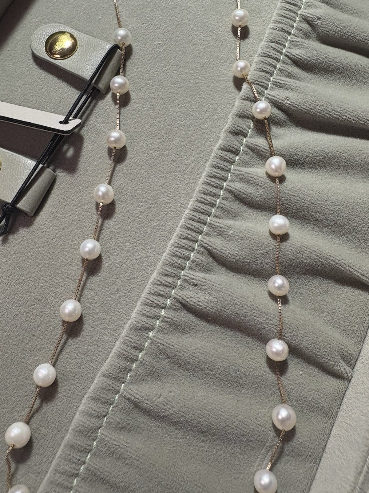 10k Yellow Gold Chain Pearls Necklace Beautiful 6.70G NC 23 Pearls 5.5mm 16”
