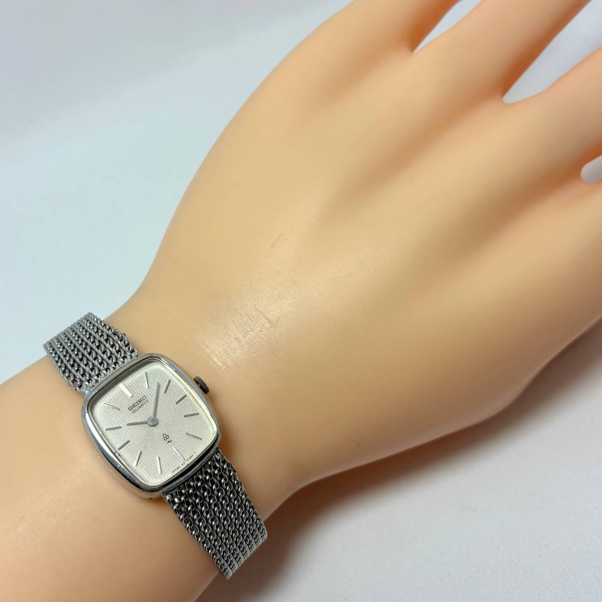 1036 Seiko quartz 43 3220 white gold plating silk texture dial ladies watch SEIK