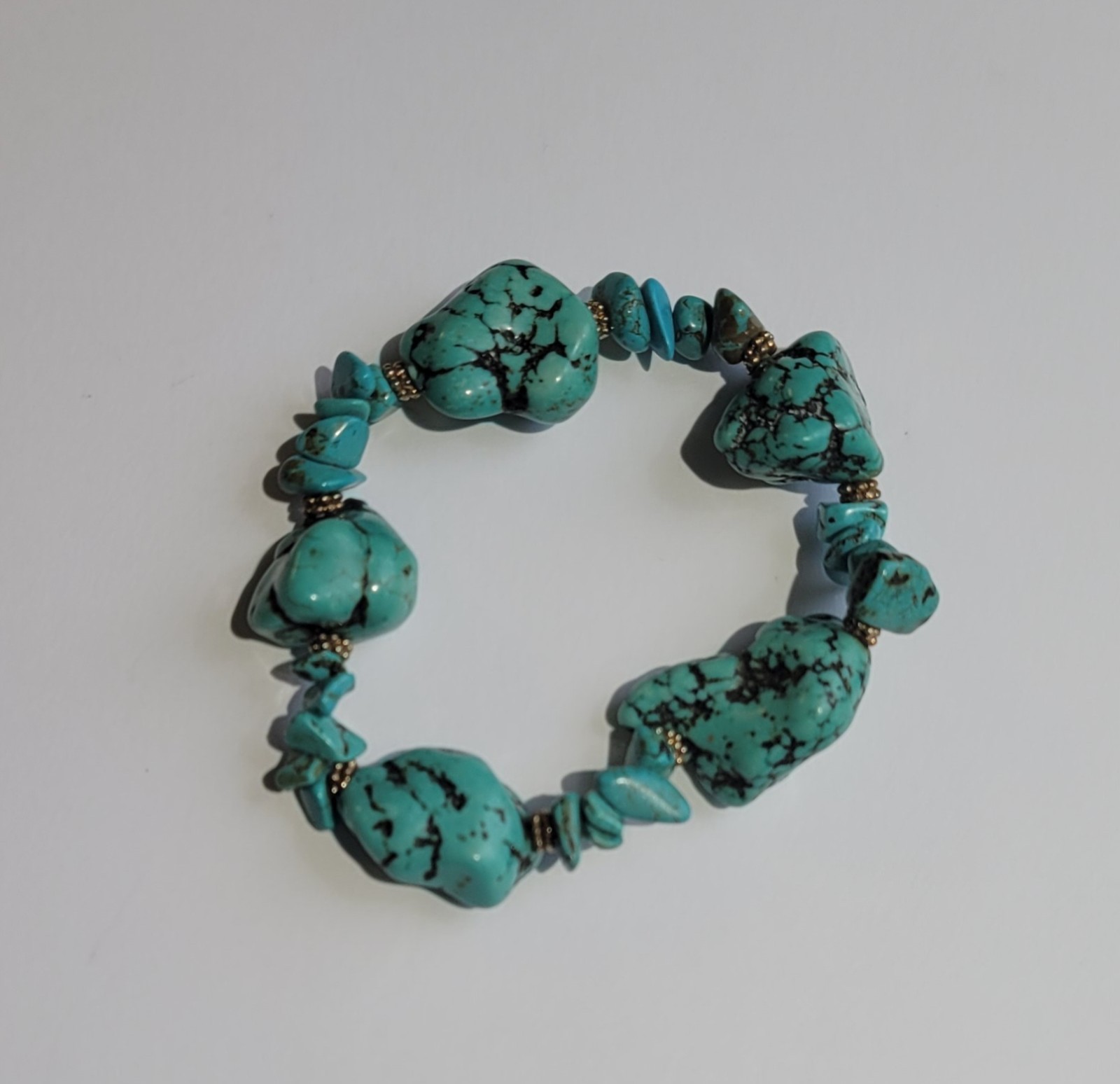 Southwestern 6in Stretch Bracelet Turquoise Blue Howlite Nuggets Beaded Vintage