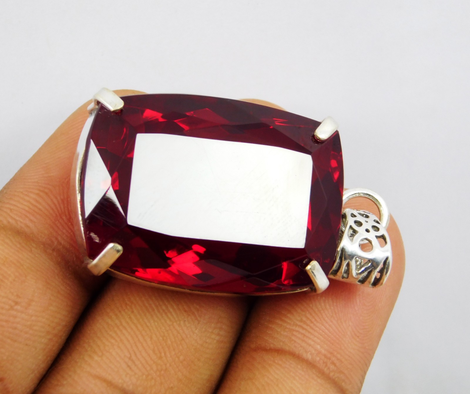 Solid Silver Pendant 99.20 Ct Natural Red Topaz Cushion Cut Loose Gemstone