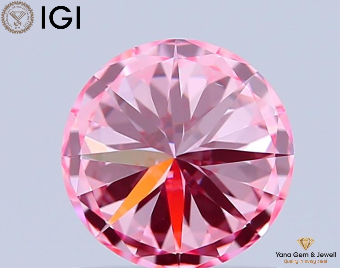 IGI Certified Vivid Pink VS1 Clarity 1.01 Carat CVD Lab Grown Round Cut Diamond