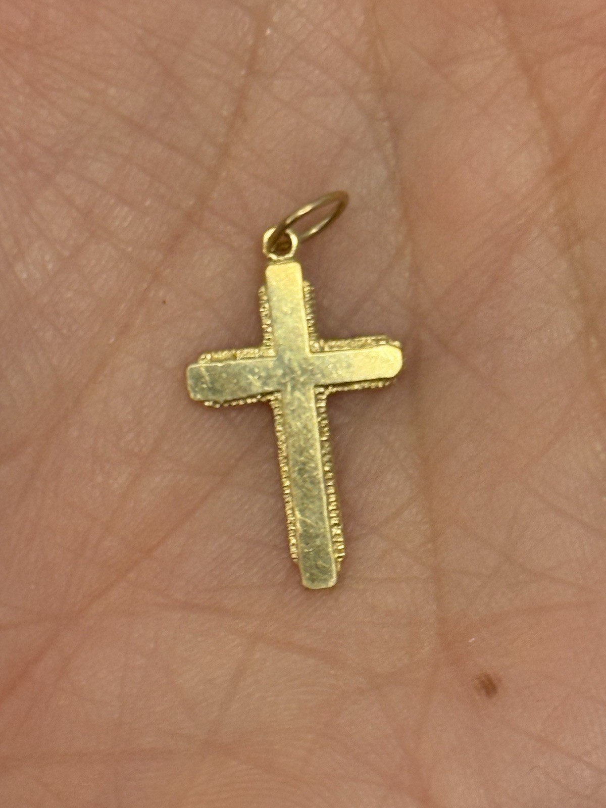 14K Solid Yellow Gold Textured Cross Pendant 1.13g Vintage Estate Jewelry