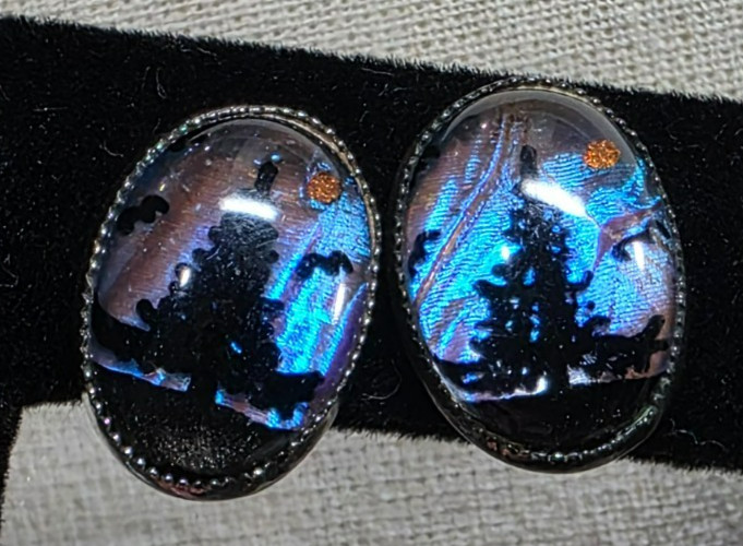 ~VINTAGE STERLING SILVER W/DOMED BUTTERFLY WING SILHOUETTE SCREW-BACK EARRINGS
