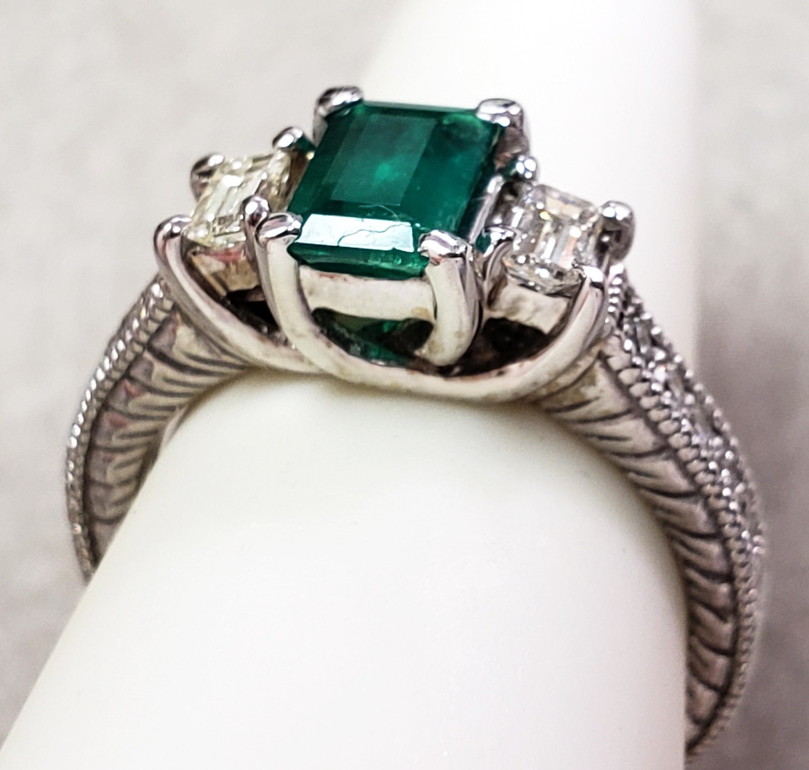 Classy 0.77CT Emerald & 0.47CT Diamond Filigree Ring 18K gold s-6.5