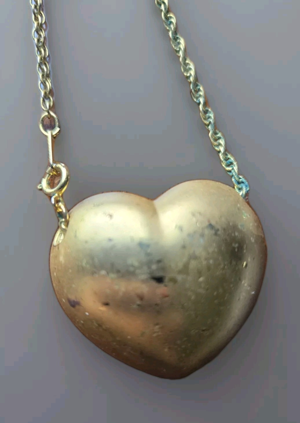 Costume Jewelry Chunky Heart Necklace Gold Tone 16″ Chain. Heart 1.25″ X 1.25″