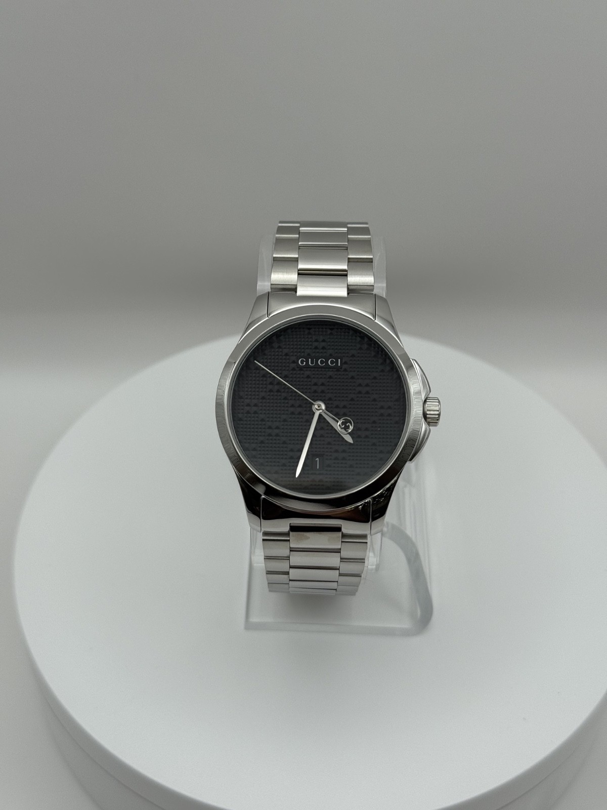 Versace VERD00318 Palazzo Empire white gold Stainless Steel Swiss Watch 43mm.