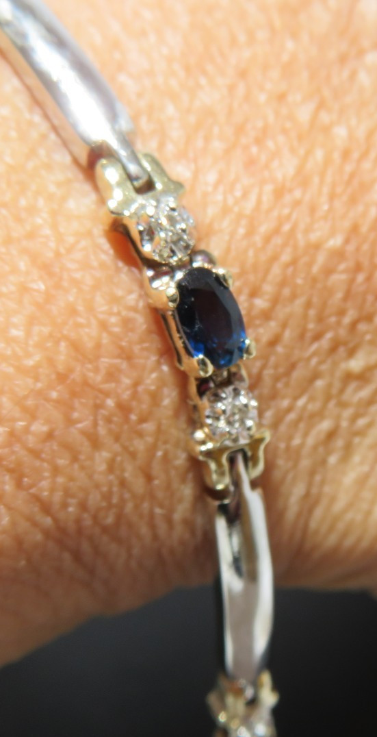 10K 2TONE LADIES BLUE SAPPHIRE & DIAMOND TENNIS BRACELET 8″ LONG 9.82g(A22062-3)