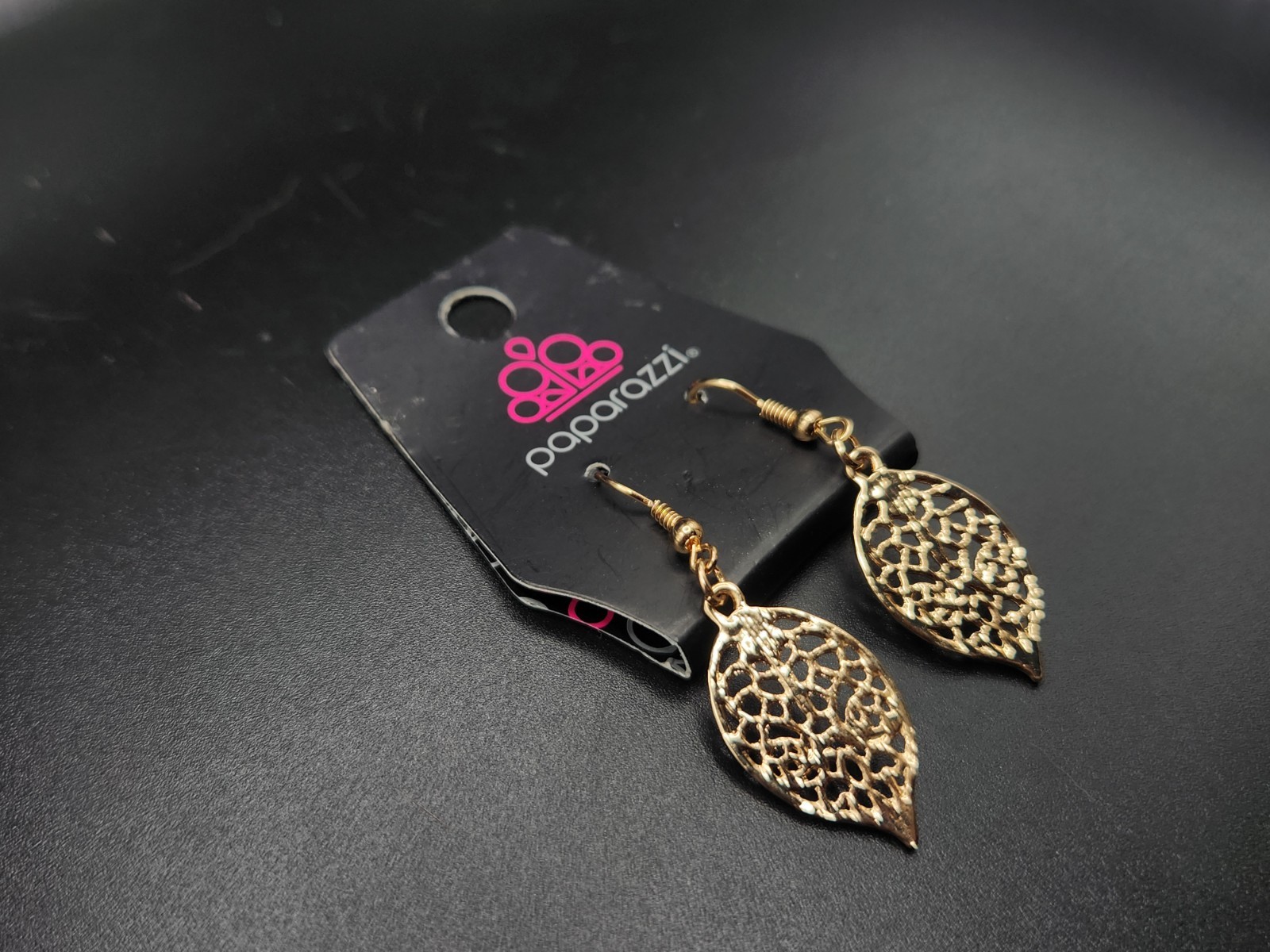 #0044 – Paparazzi Gold Tone Filigree Leaf Dangle Earrings Openwork Fish Hook…