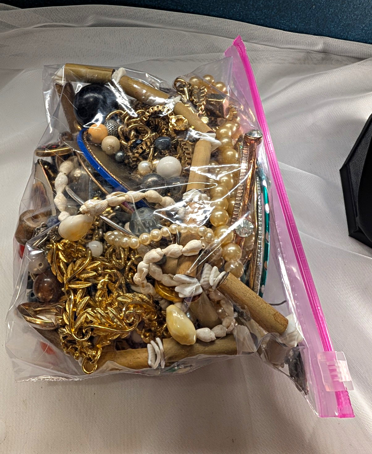 2 LBS Bulk Jewelry Lot Craft Repair As Is Wearable Mixed Beads Shell Gold Tone