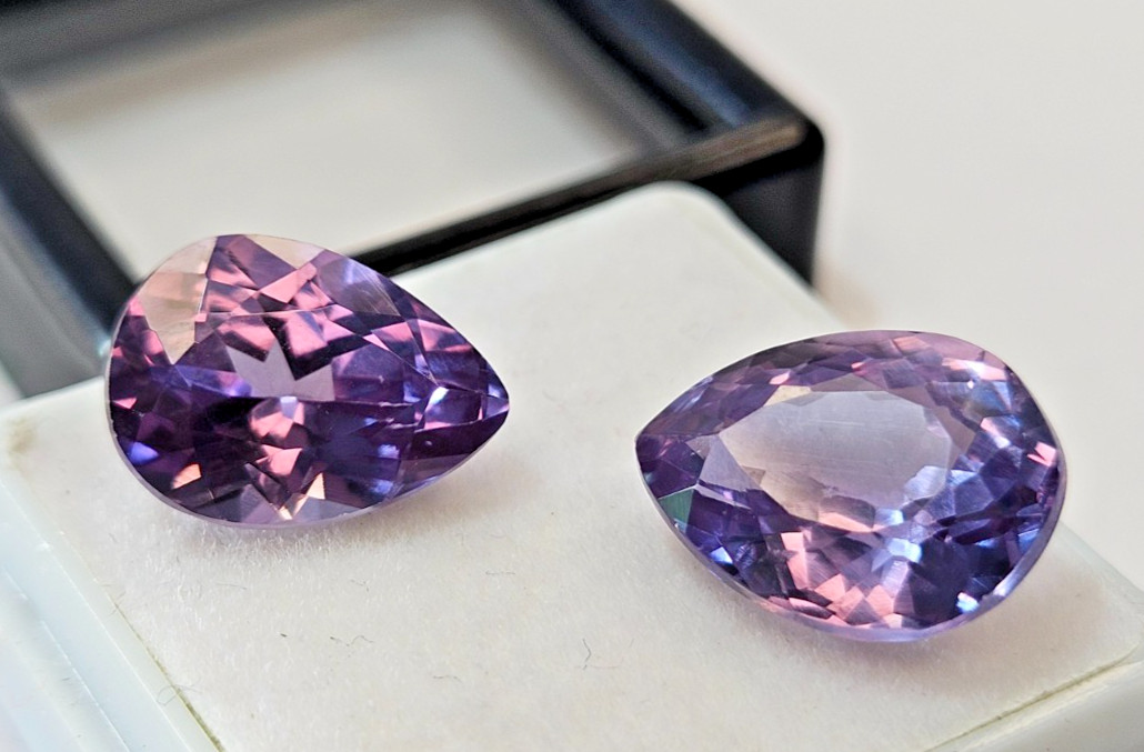 Pear Cut Alexandrite 23-24 Ct Colour Change EGL CERTIFIED Pair Gemstone FR-166