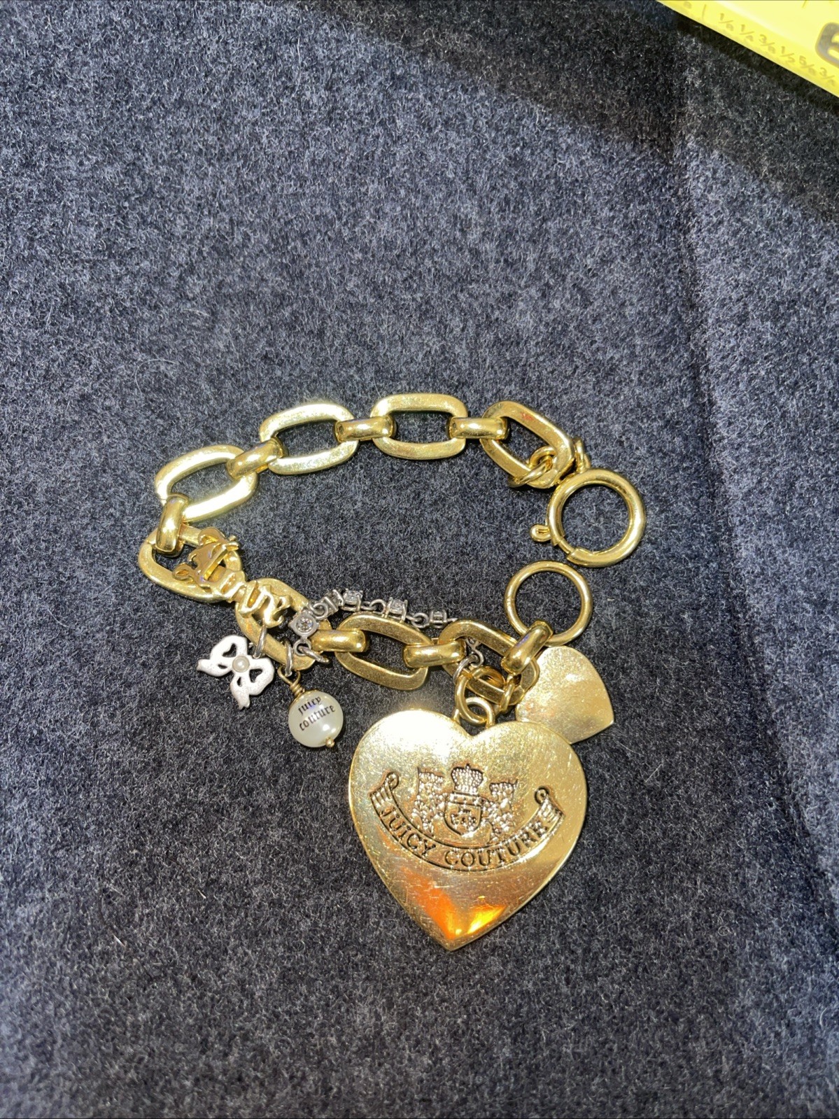 Juicy Couture LET THEM EAT COUTURE Heart Pearl Charm Bracelet Gold Tone