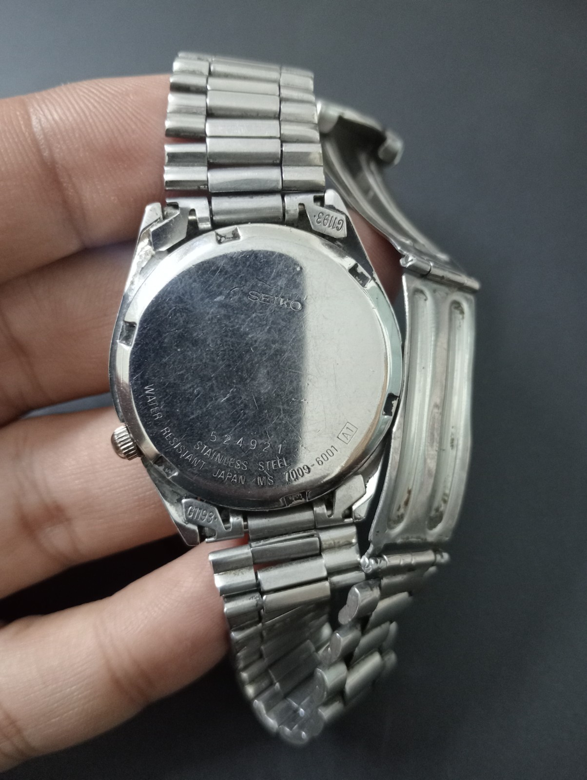 vintage seiko 5 automatic 7009-6001 I wrist watch