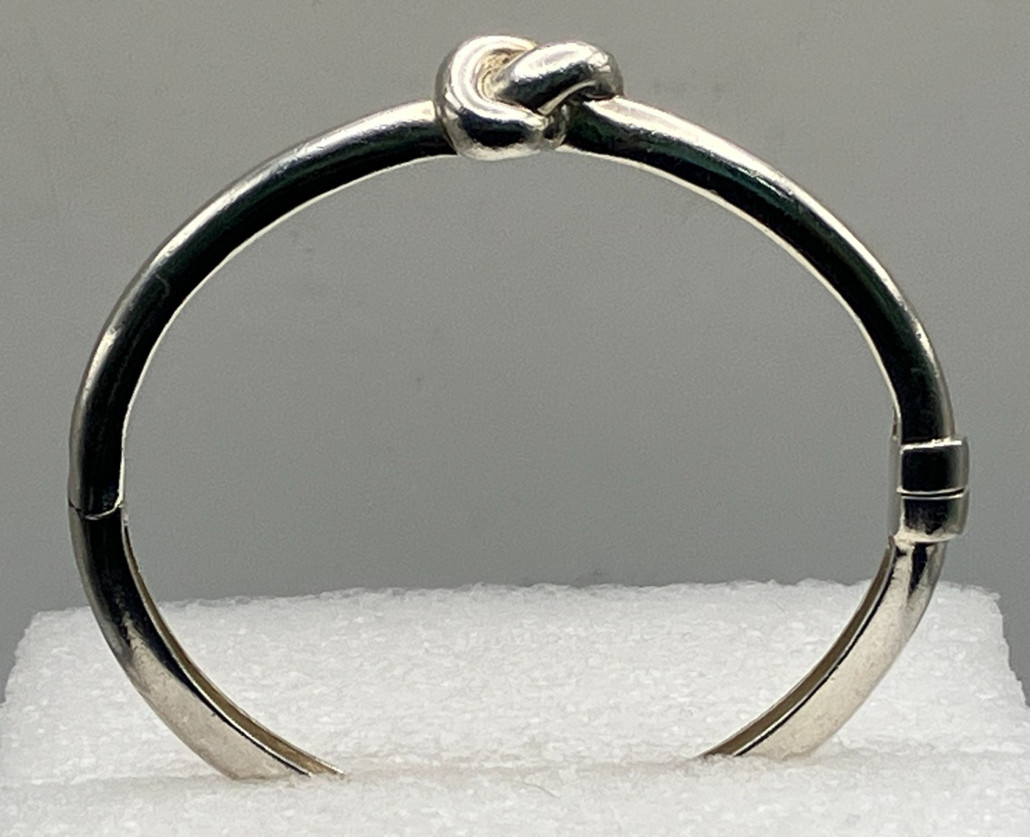 Sterling Silver Heavy Love Knot Hinged Bangle with Magnetic Closure Safety Latch