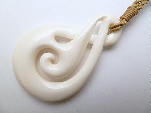 31MM HAND-CARVED WATER BUFFALO BONE MAORI WHAKAHOUNGA 3D TWIST KORU NECKLACE 27″