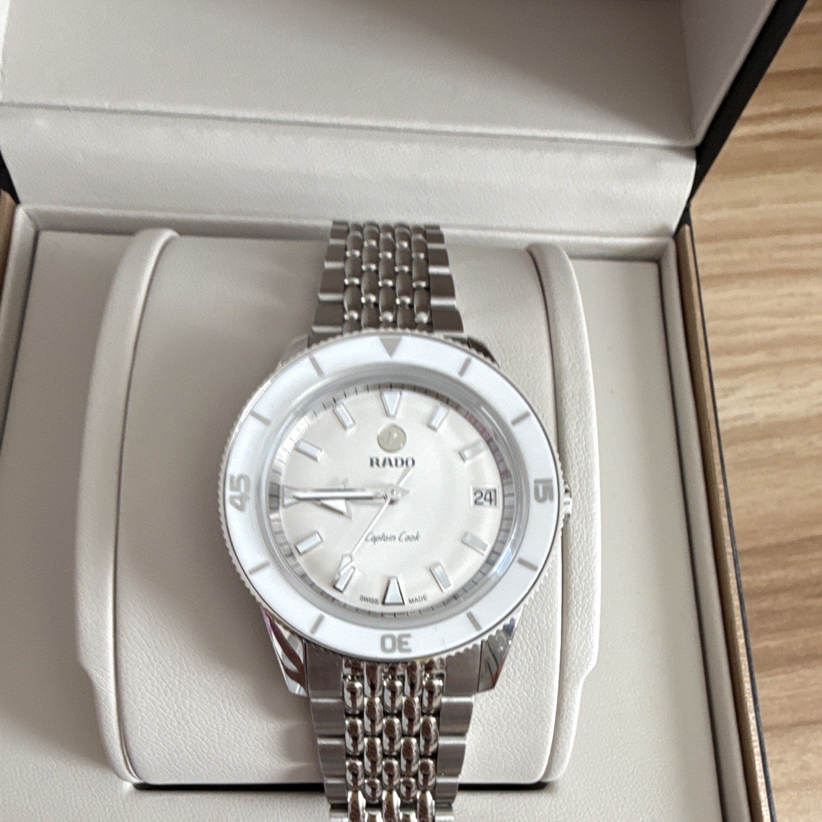Rado Captain Cook Quartz 37mm White Dial SS Bracelet Date Box Papers