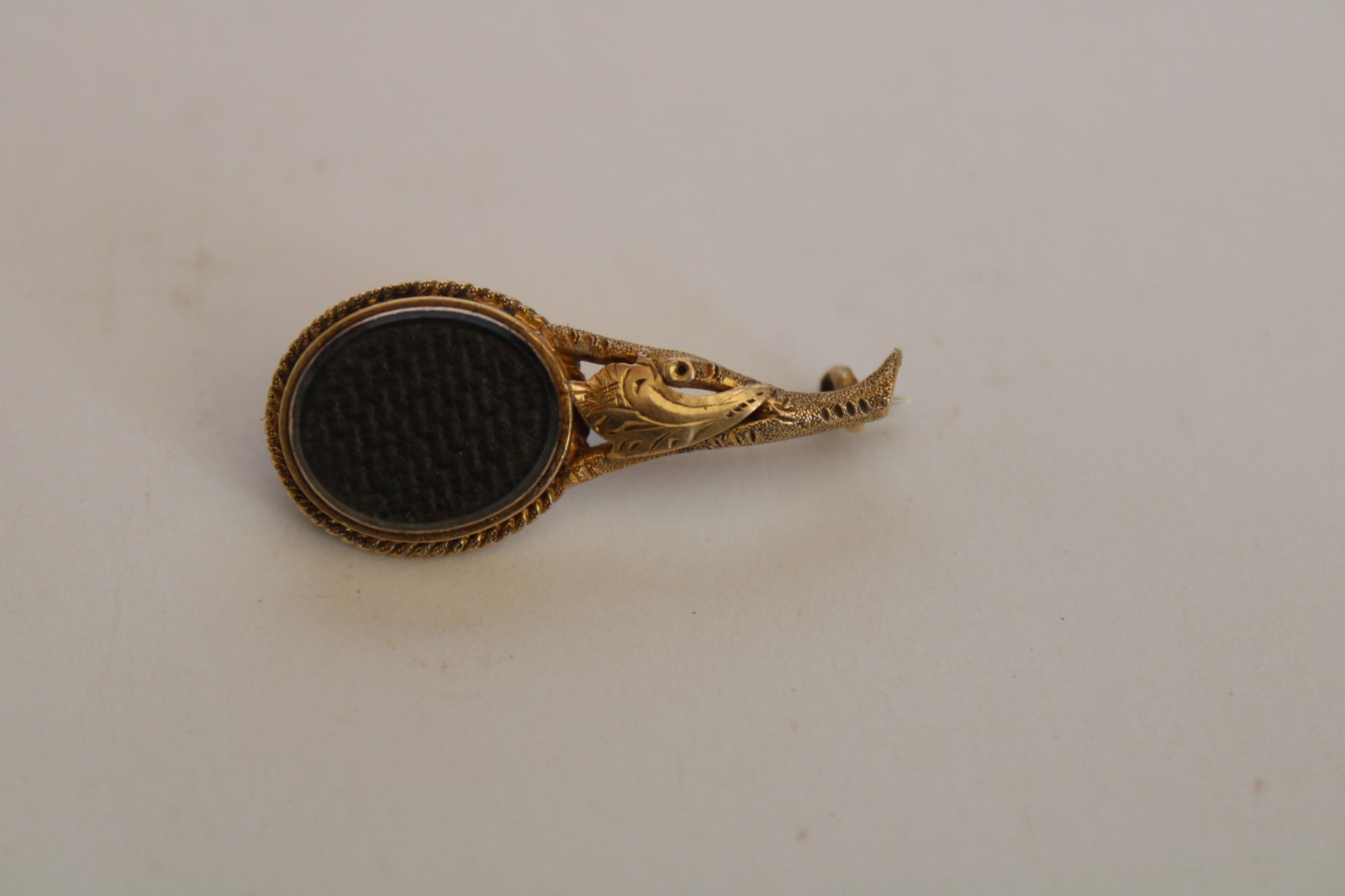 Antique 14k Yellow Gold Victorian Mourning Brooch, 3.17g (1.25″)