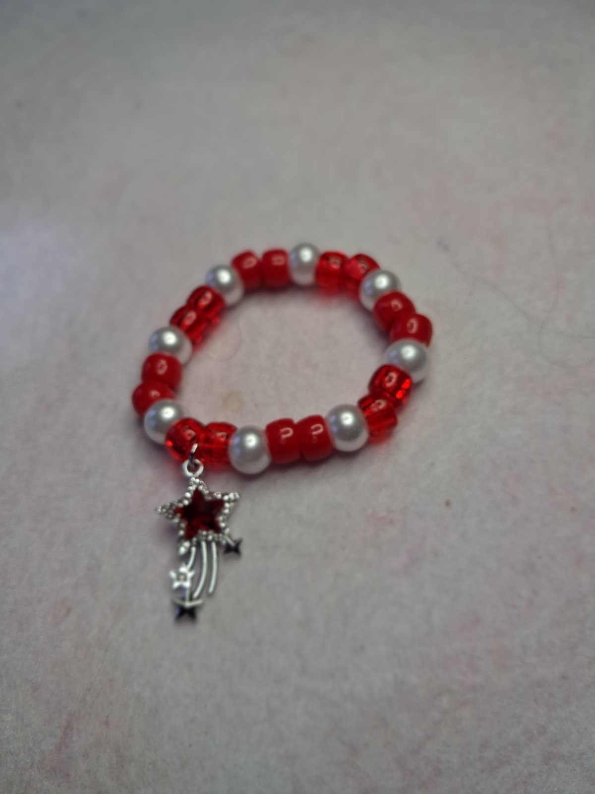 Pretty 4″ Red & White Bracelet With Shooting Star Charm & Pony And Faux Pearls