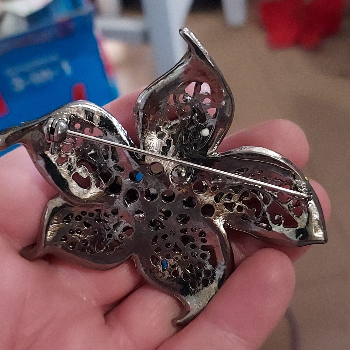 Multicolor Rhinestone Flower Brooch Pin Silver Tone Metal Floral Theme