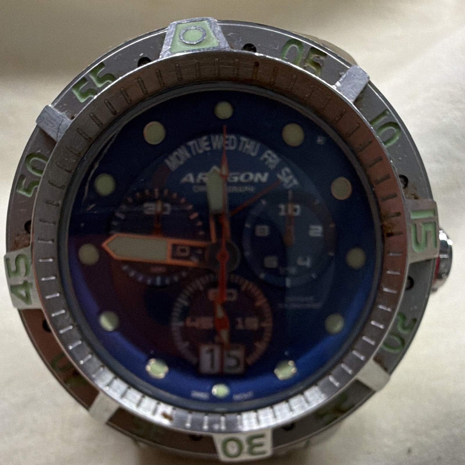 Aragon Quartz Diver 200m 50mm Blue Dial Green/Silver Bezel SS Bracelet Day/Date